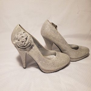 Silver glitter pumps